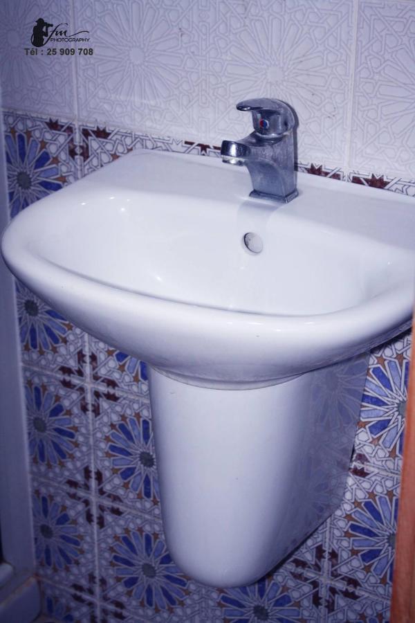 Hotel Saheb Ettabaa Tunisi Esterno foto